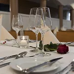 Messmer Hotel 4*
