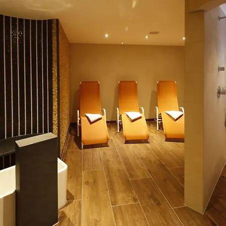 Messmer Hotel 4*
